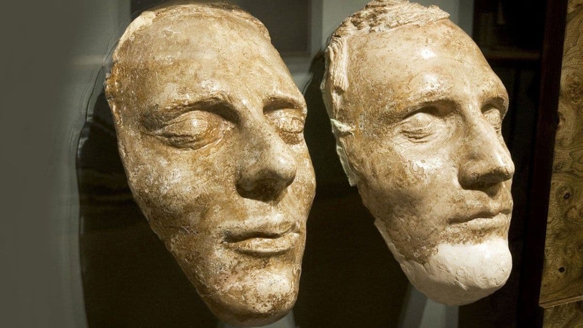 Scientists have conducted forensic analyses on these death masks of Joseph Smith and his brother to determine the identify of the man in the Smith-Larsen daguerreotype.