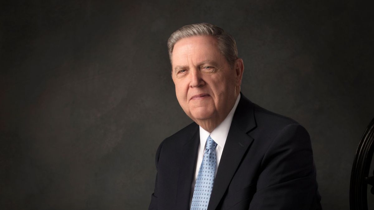 An upper-body shot of Elder Holland, the apostle known for his Jeffrey R. Holland talks.