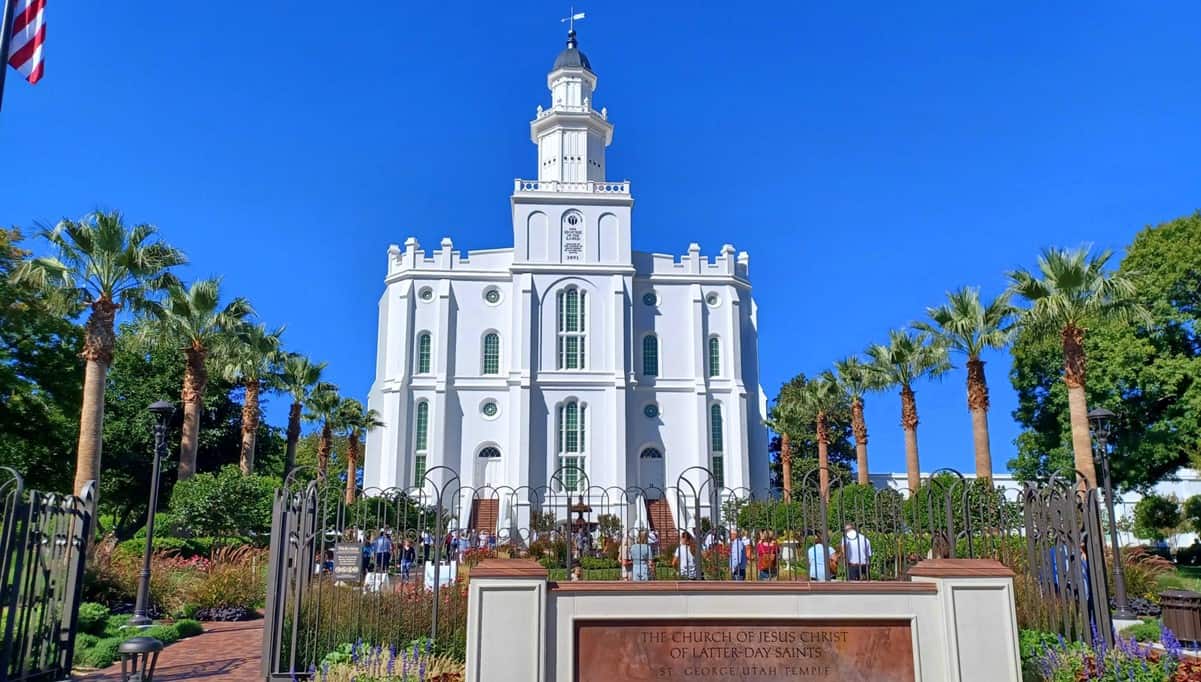 A photograph of the St. George Temple.